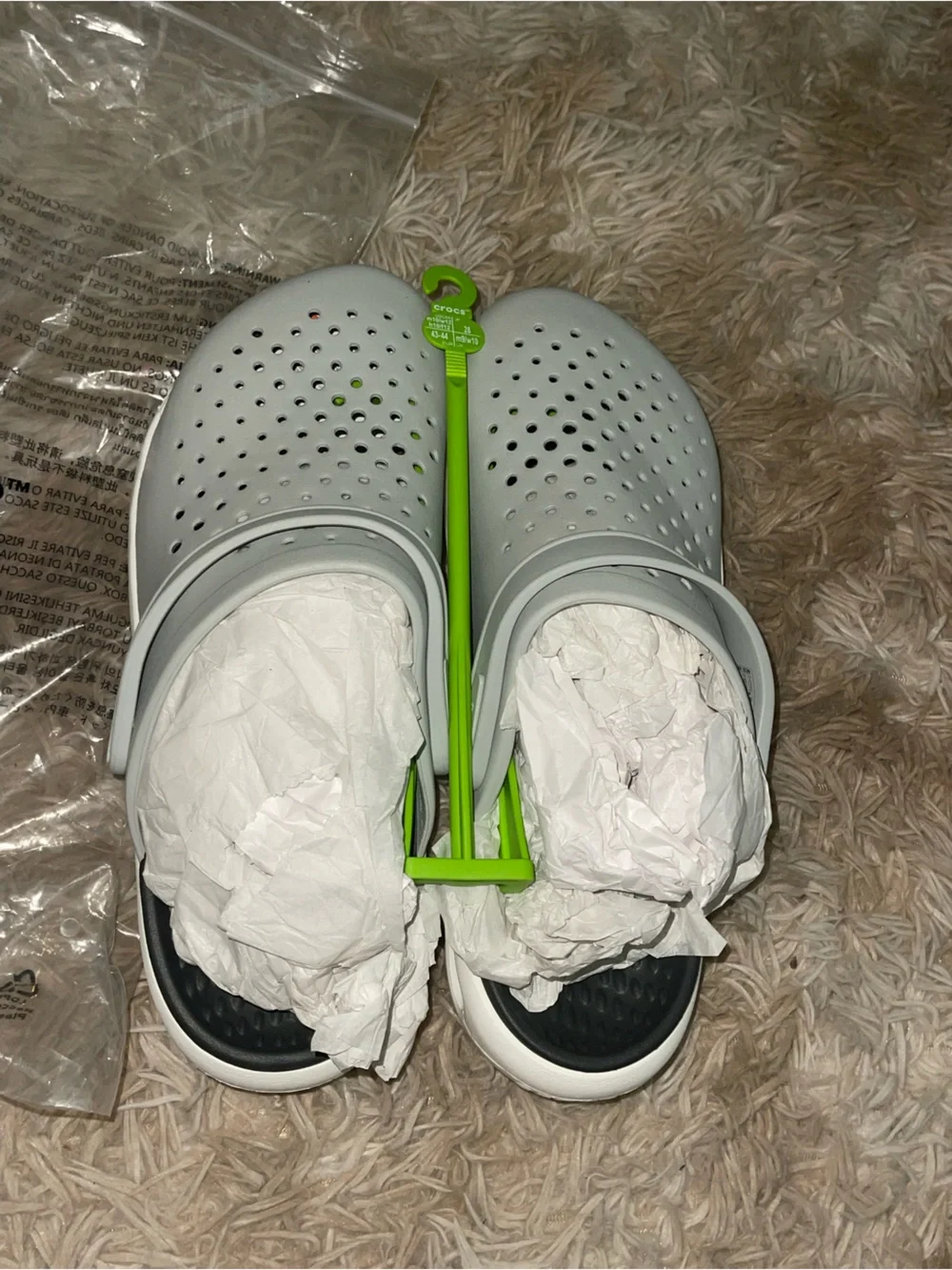 NWT CROCS Women 12(Men 10)LiteRide Clog in Light Gray - Picture 3 of 5